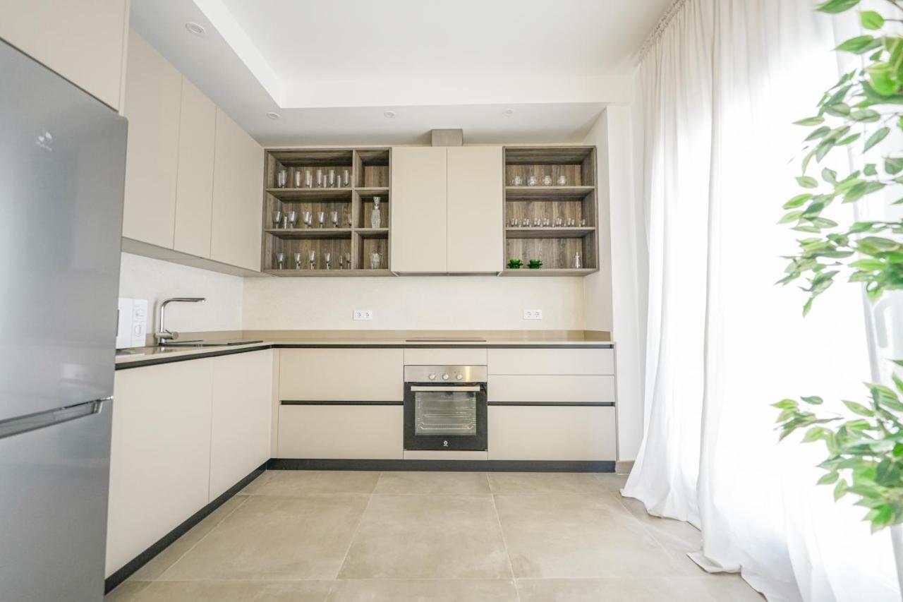 Moott Homes Suites Casa De Los Leones Apto 1 Almeria Exterior photo