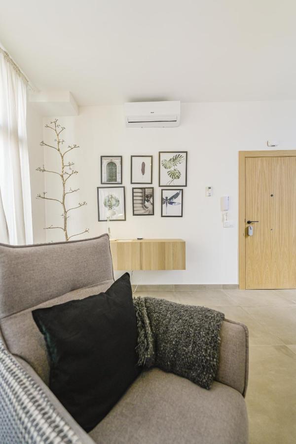 Moott Homes Suites Casa De Los Leones Apto 1 Almeria Exterior photo