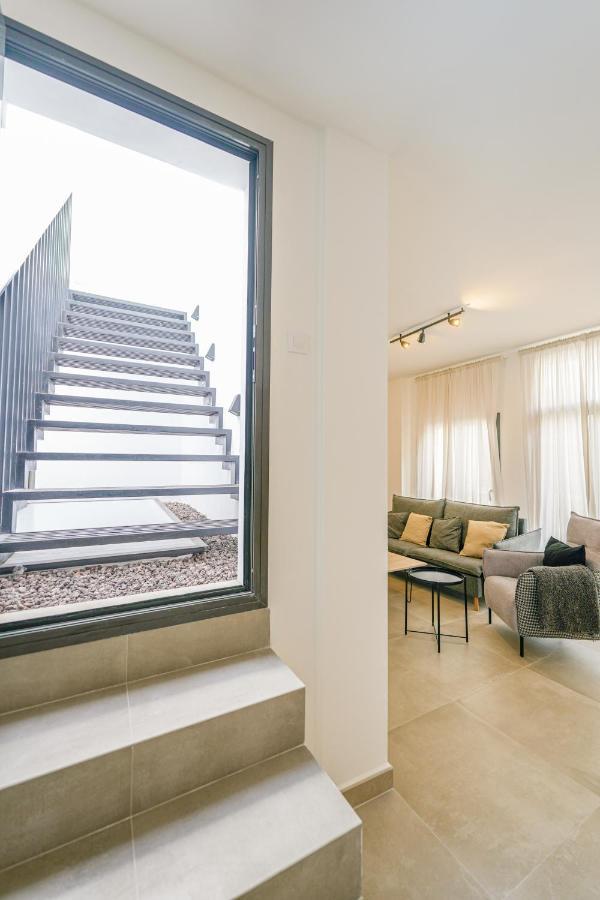 Moott Homes Suites Casa De Los Leones Apto 1 Almeria Exterior photo