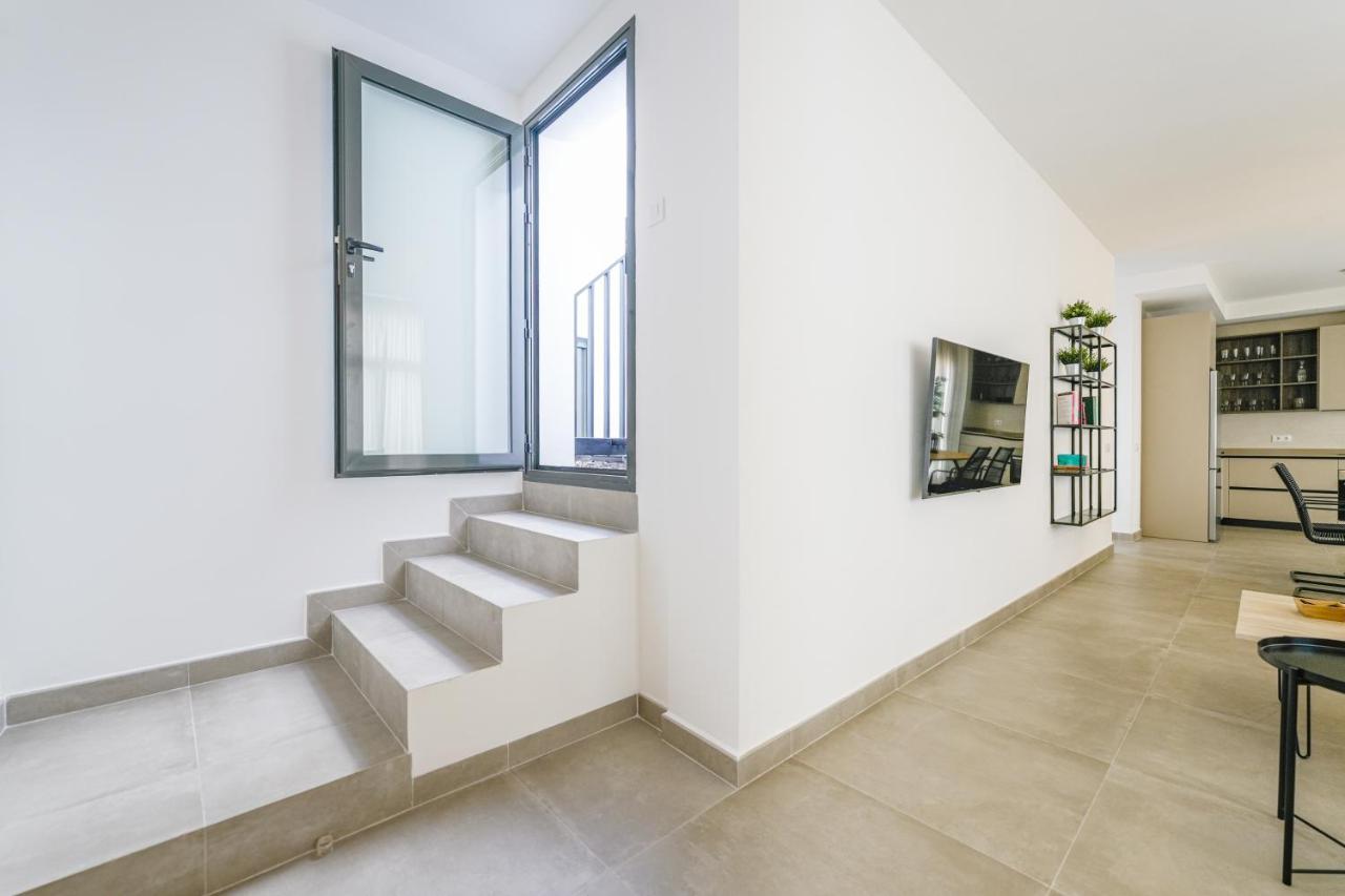 Moott Homes Suites Casa De Los Leones Apto 1 Almeria Exterior photo