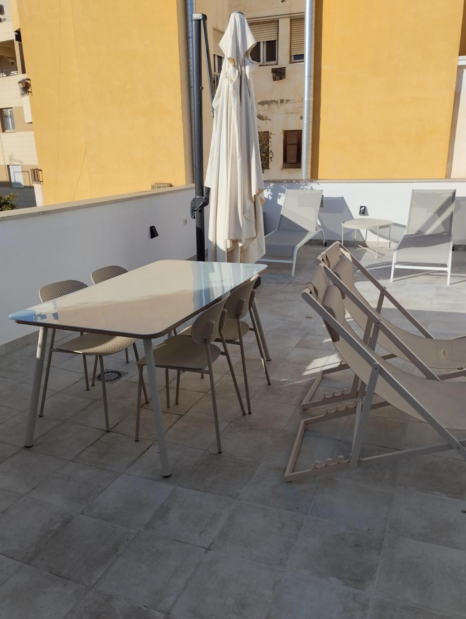 Moott Homes Suites Casa De Los Leones Apto 1 Almeria Exterior photo